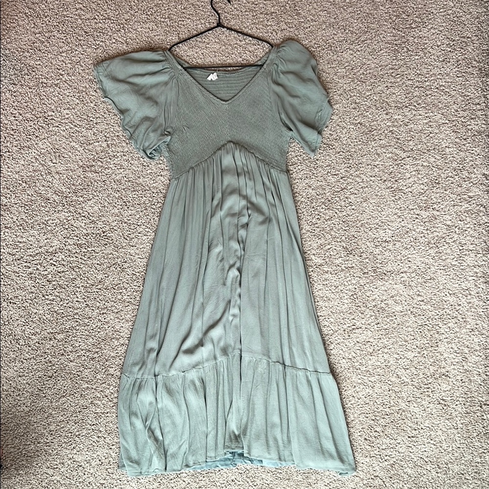 Elegant Green Midi Dress